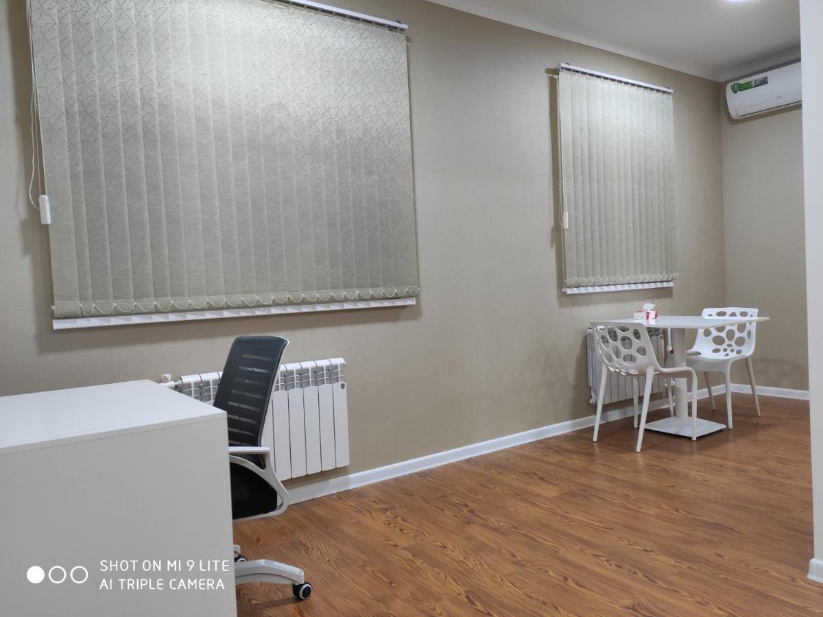 1-Bedroom Apartment In The Very City Center Ташкент Екстер'єр фото